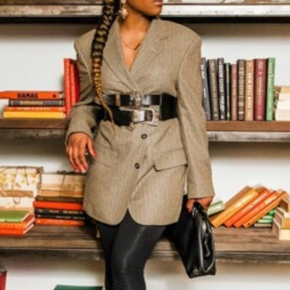 Black Double Textured Metal Buckle Belt - Picture 3 of 6